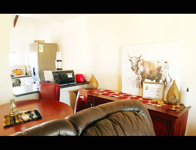 3 BEDROOM FLAT TO LET IN MOUNT EDGECOMBE